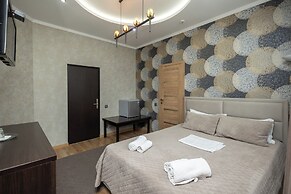 Iris Hotel