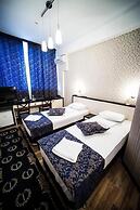 Iris Hotel