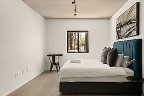 Hyde Park House Apartments