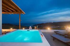 Evilia Mykonian Villa with Jaccuzi