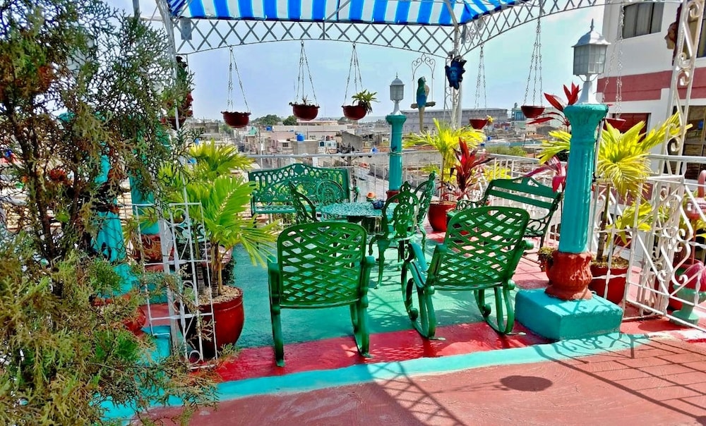 Casa De Las Banderas