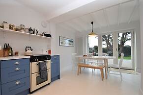 Seaside Retreat - Rye Harbour