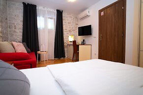 Stone House Marino