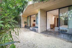Mistiq Tulum