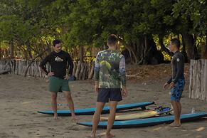 Zulu Surf Hotel