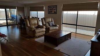 Southern River Family Accommodation