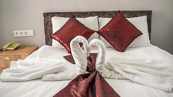 Grand Niki Hotel & Spa