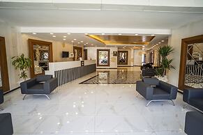 Grand Niki Hotel & Spa