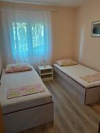 Apartments Ivo