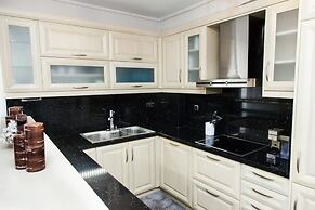 Elegant & Spacious  Apt. with Sea View