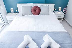 Elegant & Spacious  Apt. with Sea View