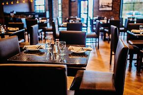 Cobblestone Hotel & Suites - International Falls