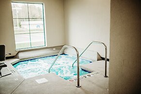 Cobblestone Hotel & Suites - International Falls