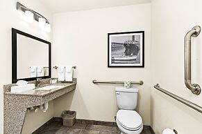 Cobblestone Hotel & Suites - International Falls