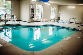 Cobblestone Hotel & Suites - International Falls