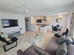 Cranbourne Court Beach Side Apartments
