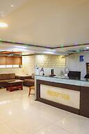 Hotel Mukesh residency