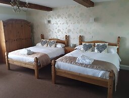 The Littleton Arms