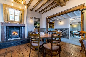 The Littleton Arms
