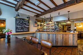 The Littleton Arms