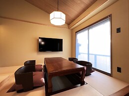 Rinn Gion Shirakawa