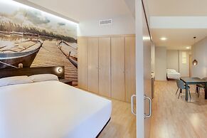 Palau Suites & Apartments