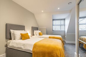Celador Apartments - Bond House