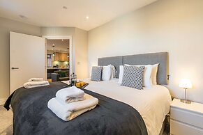 Celador Apartments - Bond House