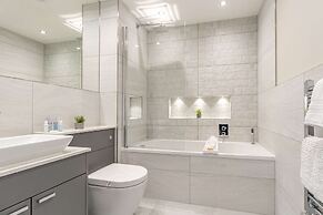 Celador Apartments - Bond House