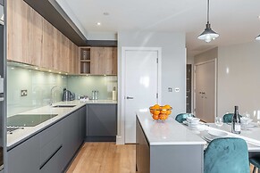 Celador Apartments - Bond House