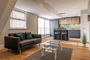 Celador Apartments - Bond House