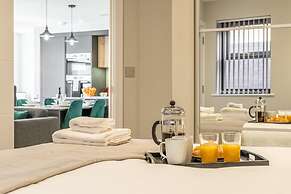 Celador Apartments - Bond House