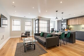 Celador Apartments - Bond House