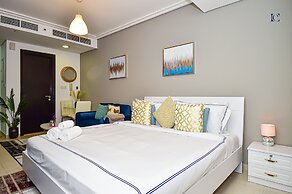 LZZ - Furnished Studio with Balcony