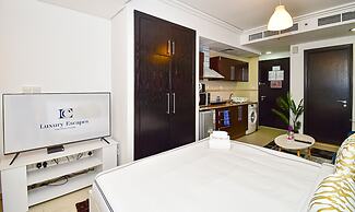 LZZ - Furnished Studio with Balcony