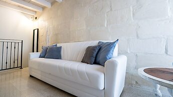 Piccola Luna Cozy Home