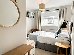 Beach House Hotel
