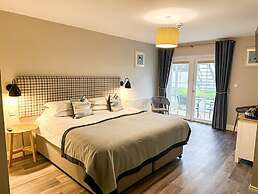 Beach House Hotel