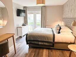 Beach House Hotel