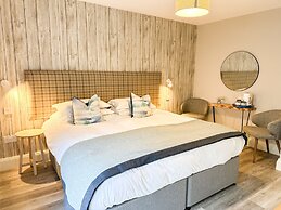 Beach House Hotel