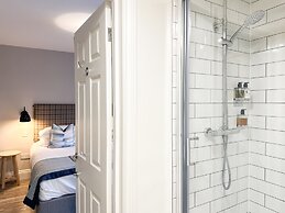 Beach House Hotel