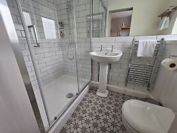 Beach House Hotel