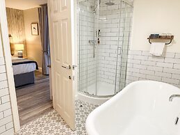 Beach House Hotel