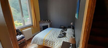 Elegant Bourgeoise Style House