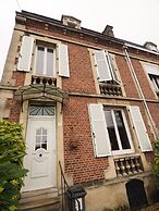 Elegant Bourgeoise Style House