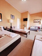 Hotel Karavan