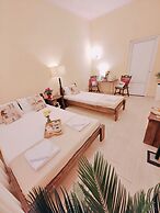 Hotel Karavan
