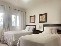 Stanza Mare Beach Front