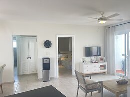 Stanza Mare Beach Front
