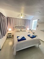Stanza Mare Beach Front
